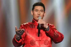 大衣哥女儿疑似婚期将近？减肥成功后频晒美照，手上大戒指抢镜图片