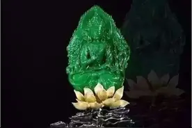 从不起眼的毛料，变成价值800万的翡翠观音，它是怎么做到的！图片