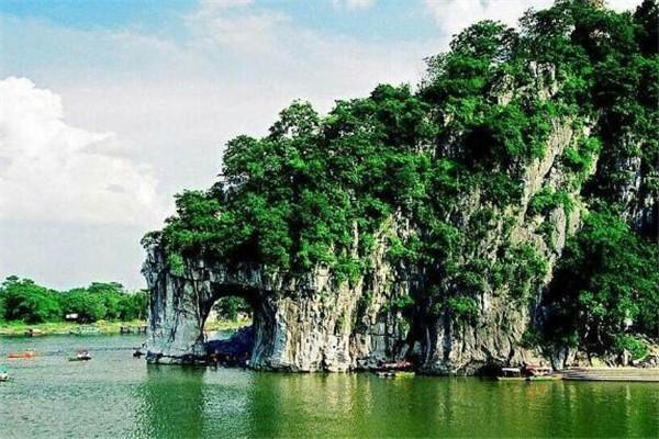 桂林十大最好玩的旅游景点，漓江不容错过的景点