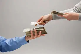 华润银行“烟草贷”：强制收取服务费 专款专用存疑图片