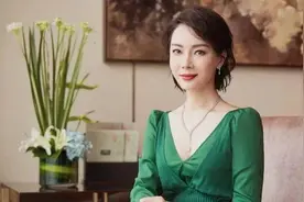 已婚女同学聚会后，为"真爱"抛夫弃女，结局相当凄凉图片
