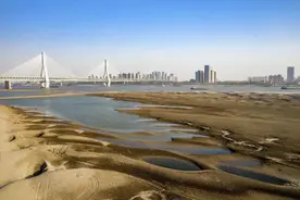 早安武汉｜天兴洲管控措施发布，网友“吵”起来了！还能去玩吗？图片