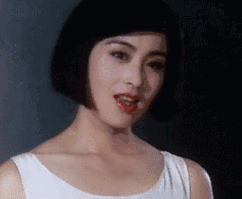 她参演了5部《逃学威龙》，戏份却越来越少，从女主逐渐演成女配