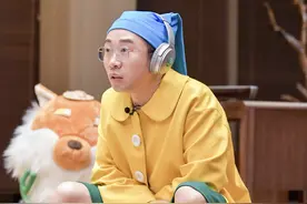 杨迪下跪感谢父母，颜值不够情商实力凑，贵人谢娜相助谐星拼出路图片
