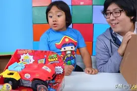 美国8岁网红去年带货量1.5亿美元，蝉联YouTube最赚钱小孩图片