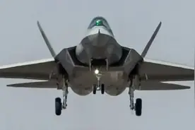 “C位出道”！FC-31亮相珠海航展，代表了中国外贸战机最高水平？图片