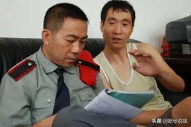 靠演“条子”成名，因“袭胸”遭网友误解，今靠直播日进斗金图片