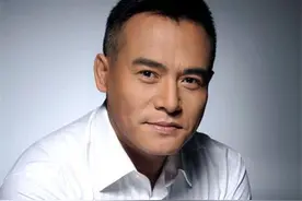 “黑子”张永刚：从硬汉到暖男，为完演艺梦“痛失双亲”，好执着图片