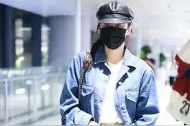 40岁宋佳是真时髦精，牛仔夹克搭纸袋裤，明艳港风气质谁也比不过图片