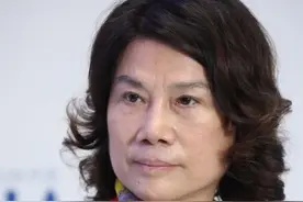 30岁丧夫、被踢出族谱、不给市长面子，董明珠有多刚？图片
