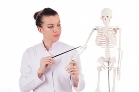 孩子的健康骨骼只和钙元素有关？营养师：另1个矿物质，一样重要图片
