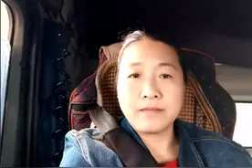 车子坏在半路 女司机守着货车一天一夜 边哭边等图片