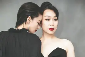 张馨予和妈妈的母女美搭，“母女式”穿搭的最佳组合，又美又飒图片