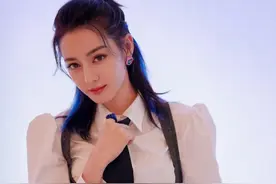 小甜文：当红演员vs人气作家，青梅竹马，婚后甜蜜日常图片