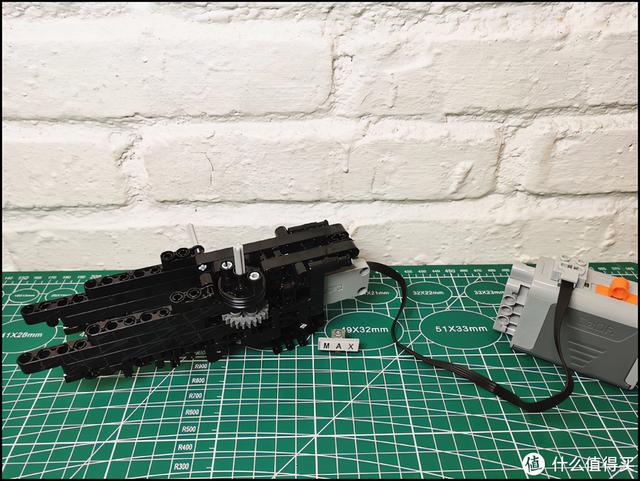 积木评测：吃鸡空投步木仓：Groza是最强吃鸡神器？