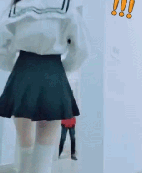 搞笑GIF:哥们我想问下在哪里可以找到这样舞伴啊