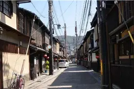 日本9岁女孩神秘失踪，10年后在邻居家被发现，3千个日夜怎么过的图片