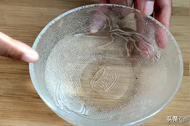 早起喝温开水，可很多人却一直喝错水，我也才知道，看完长知识了图片