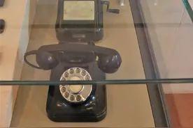 你家里还有这些通讯工具吗？可别弄丢了，上升到文物级别了图片