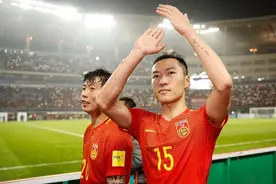 「中国第一后腰」李铁不用后腰，是因为看不上现在的后腰吗？图片