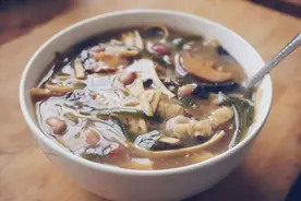 素食菜谱— 纯素版胡辣汤图片