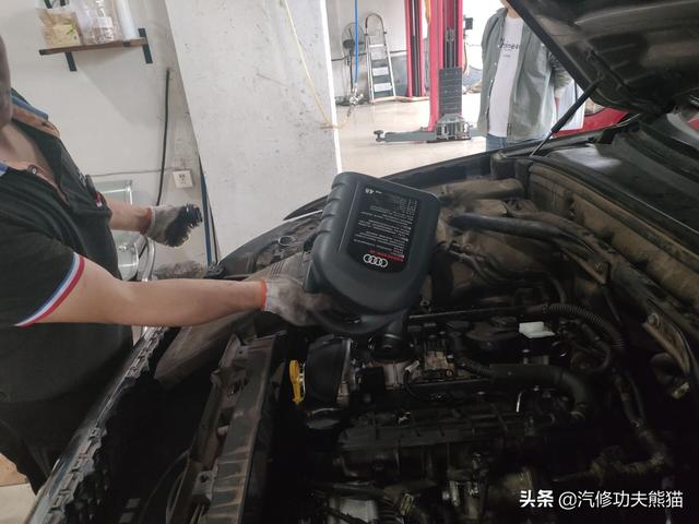 小伙淘了台二手奥迪Q5，不光烧机油还到处漏油，一次修复秒变新机