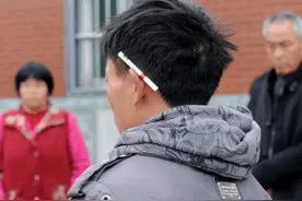 农村父母要不要倾其所有帮儿子买车买房娶老婆？图片