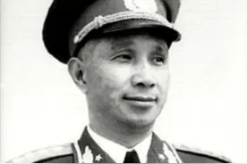 粟裕生前经常头疼，去医院查不出原因，逝世后却在骨灰中发现真相图片