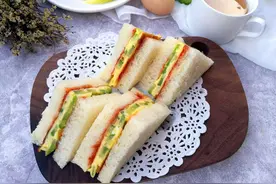 早晨十分钟就能搞定的早餐，超好吃的三文治做法，满足你整个夏天图片