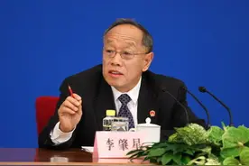 说说新闻发言人的幽默感图片