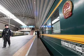 路程最长的火车：7692公里127小时到达，乘客：坐车坐到自闭图片