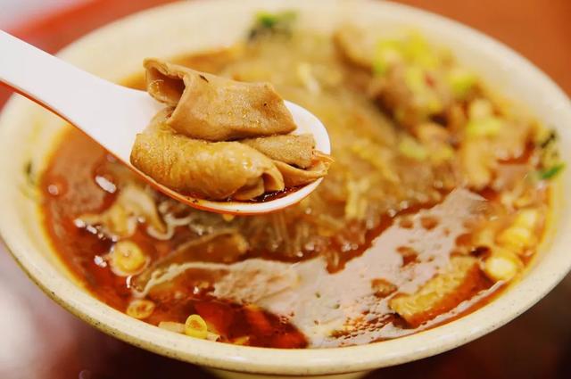 「十堰美食」排队365天,90%的十堰人都吃过的这碗面,却很少人知道它还有家分店