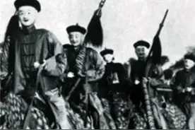 百年前，在慈禧葬礼上拍到一群“僵尸”的2个人，后来却悲剧了图片