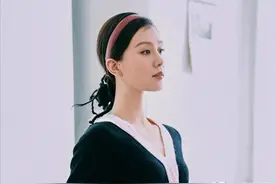 这个春天学会用“发带”凹造型，承包你一年的时髦图片