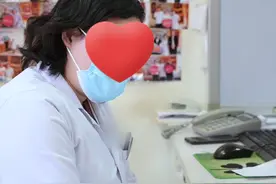 女子结婚后无法生育，丈夫领养一个女儿，亲子鉴定让妻子无语图片