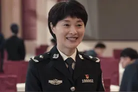 《扫黑风暴》4个名副其实的黑警：3人受到法律审判，1人迷途知返图片