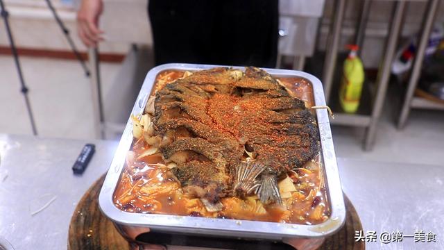 不用烤炉，大厨教你在家做烤鱼，用料过程都详细，简单易学味道好
