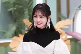 异性缘好的女生，脸上都有这几个“窝”，笑起来更女神图片