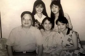 她亲手拔掉了父亲的氧气管，而朱迅没勇气拔，却成终生遗憾图片