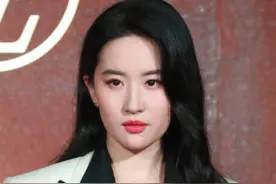 LV大秀红毯来了！热巴暴露发际线，周冬雨瘦过头，刘亦菲状态绝佳图片