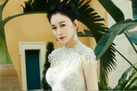 “合照杀手”李小冉：小说女主的坎坷情史图片