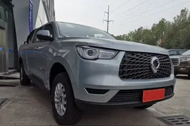 不只是多拉货那么简单，乘用版和商用版长城炮皮卡到底啥区别图片