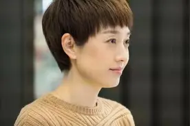 马伊琍佩戴上千万翡翠套装，参加平生第一次走秀图片