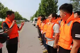 灾情中汇聚大爱！原来你也在这里图片