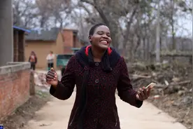 非洲美女嫁给河南农民，6年生俩混血宝宝，为当最美村花拼命减肥图片