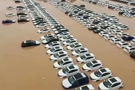暴雨导致电动车泡水 更换电池太贵致多数整车报废图片