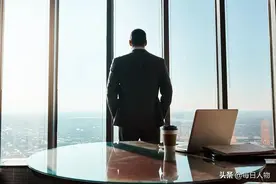 瞄准茅台、拼多多，投资千万变百亿，中国版巴菲特是怎么炼成的？图片