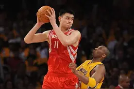 现役NBA谁能单防巅峰姚明？艾弗森的回答很霸气，奥尼尔：说得对图片