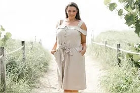 身高180cm的美国模特，长相甜美，大码的体型更增添了她的魅力图片