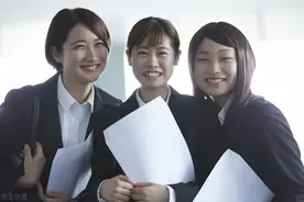 赢在起跑线：大一备考初级会计正当时，摆脱毕业即失业图片